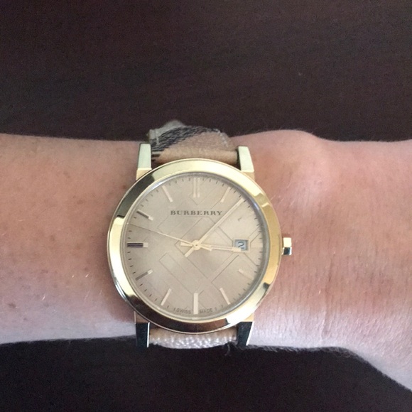 Burberry Watch - Picture 4 of 4